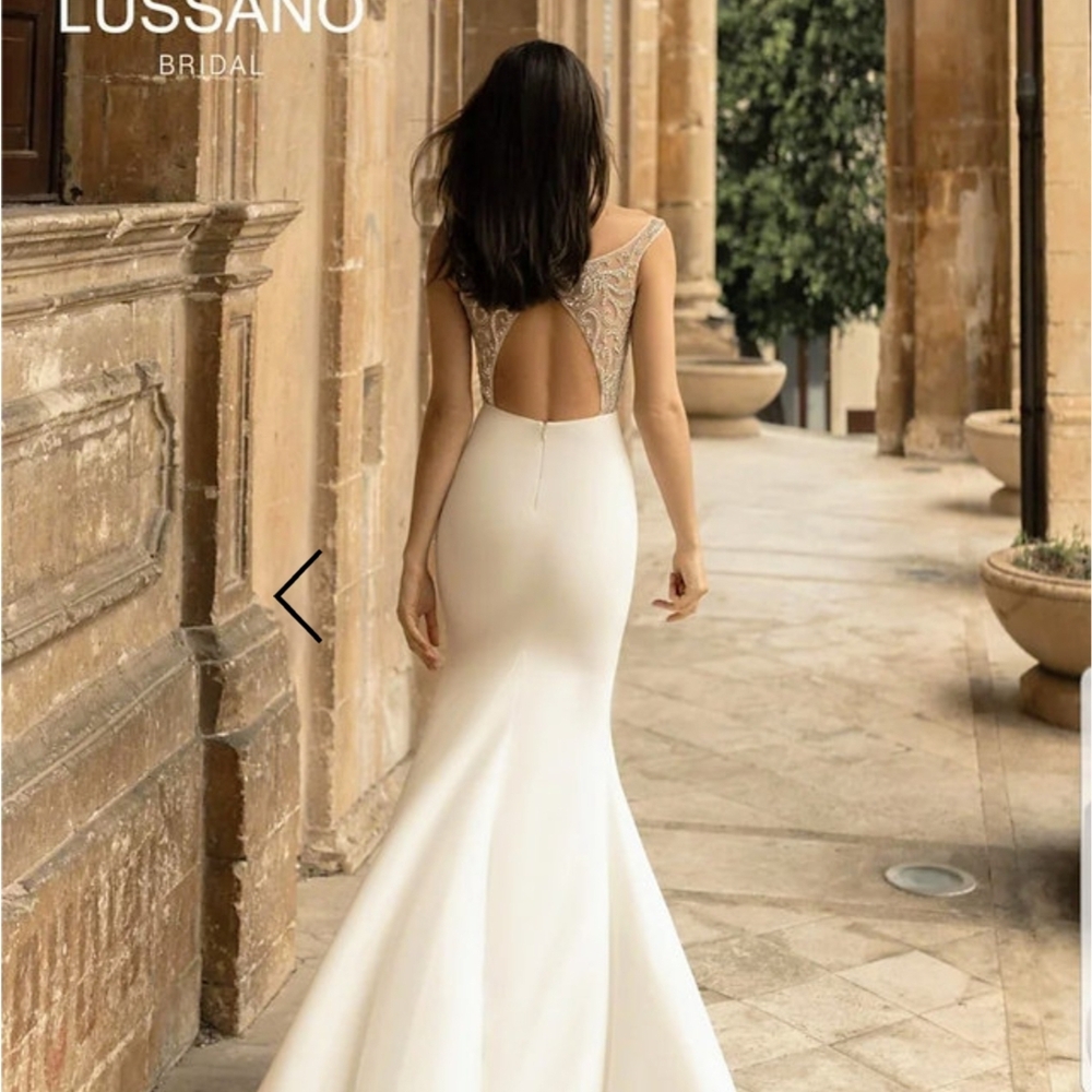 Ivory Beaded Backless Wedding Dress International Designer - European Production